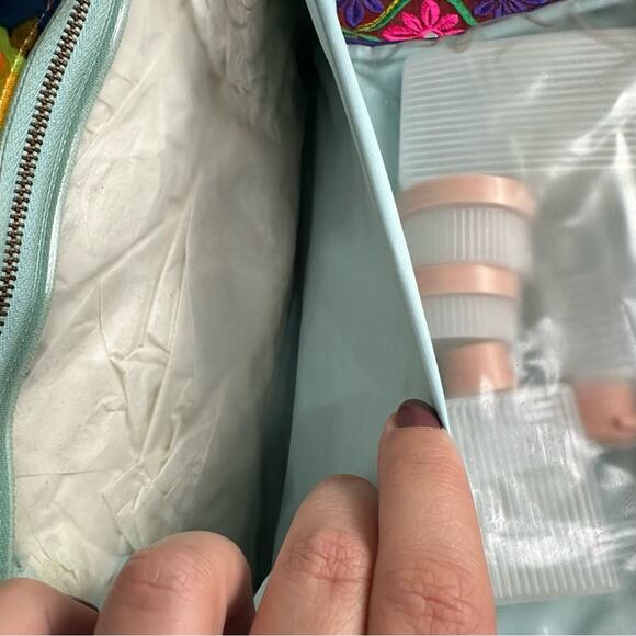 Vintage 60's Celebrity Satin Floral Retro Weekend Toiletry Travel Kit with Jars - Picture 9 of 11